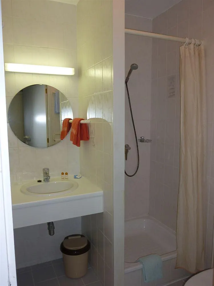 Hotel Kristoffel - Ontbijt Inbegrepen Middelkerke 3*,  Belçika